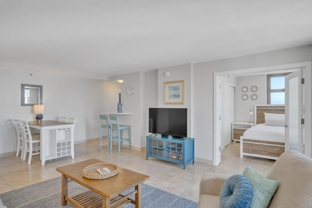 Beach Oasis with Ocean & City Views with FREE Parking!