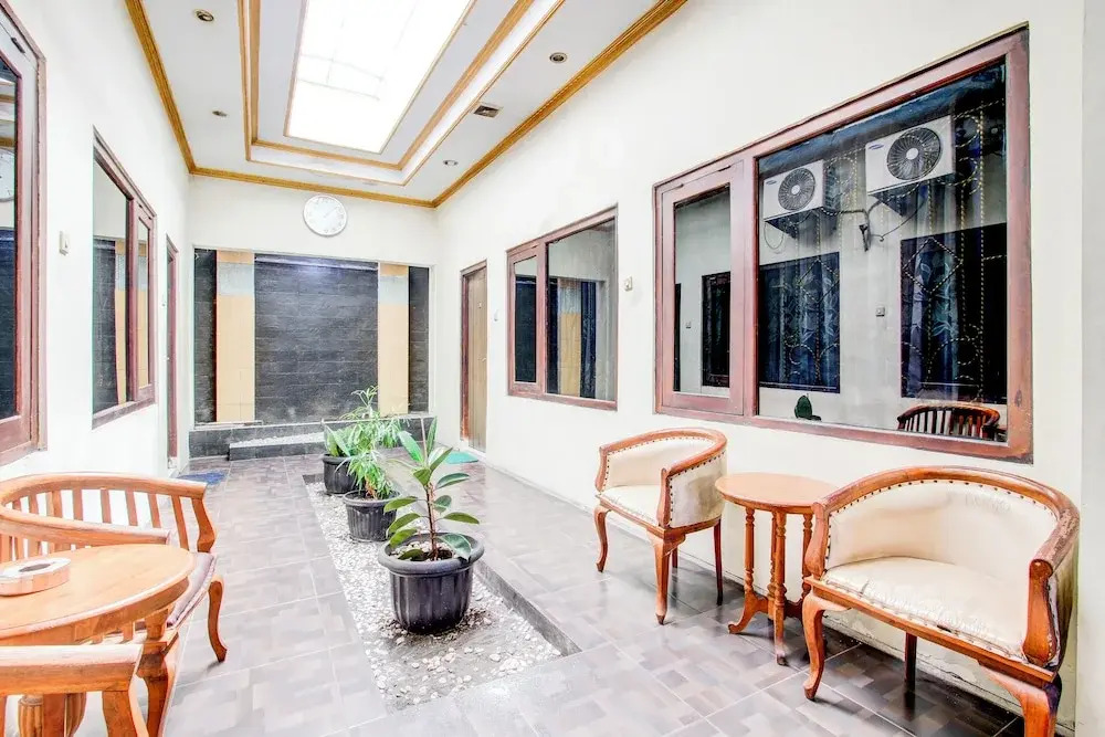 Hotel O Jalan Malioboro Near Stasiun Tugu Yogyakarta Formerly Hotel Baru