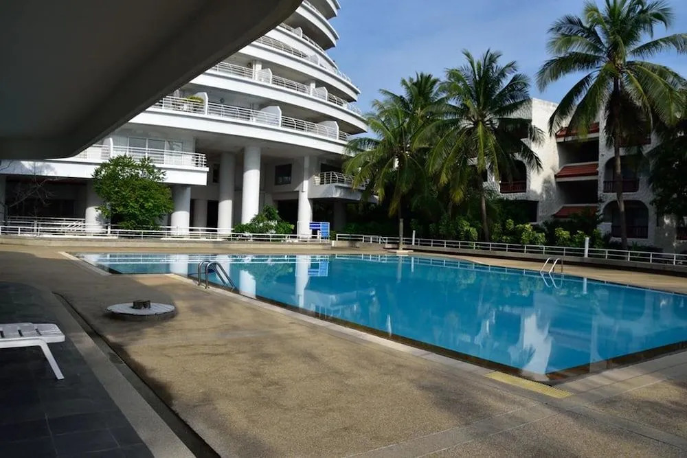Sandy Beach Condo 15E