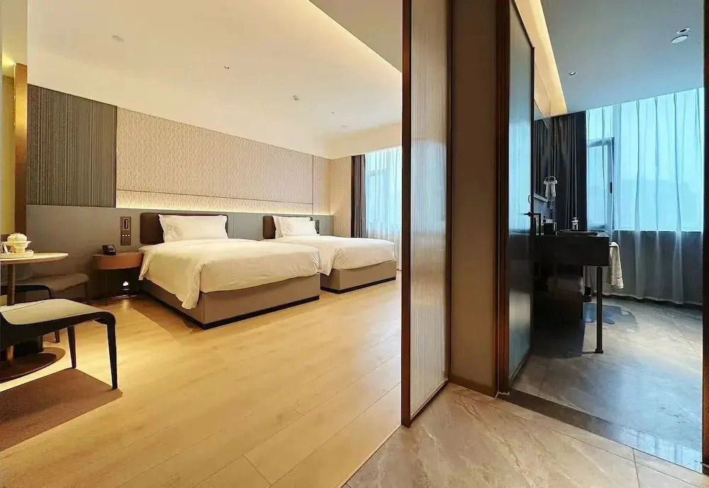 Echarm Plus Hotel