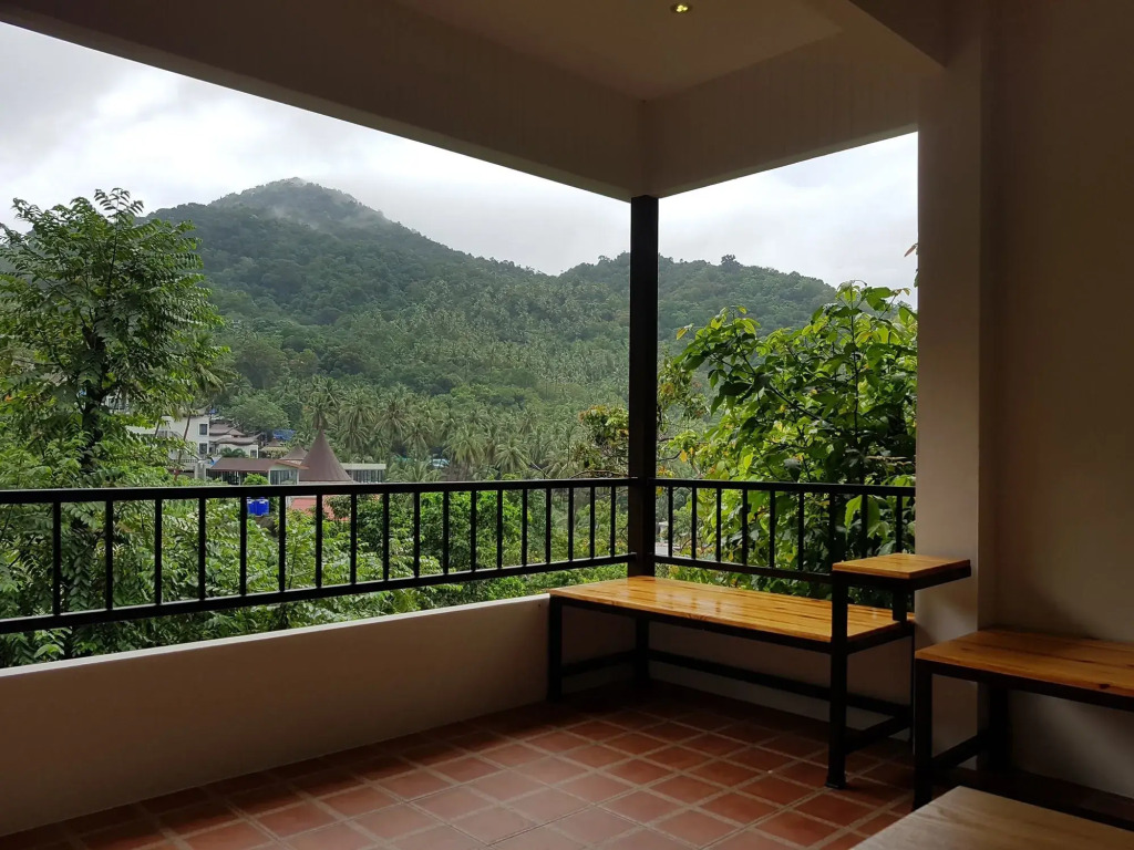 Balcony Villa
