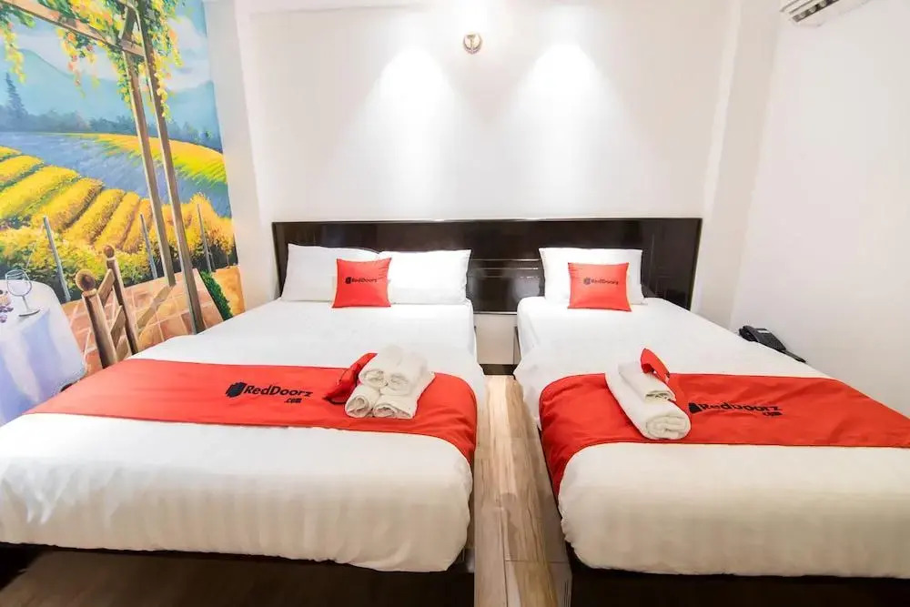RedDoorz Plus near Ba Chieu Local Market