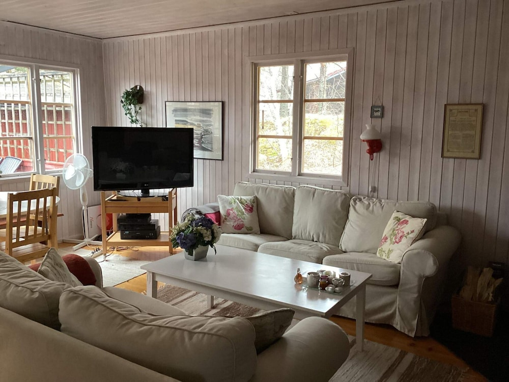 8 Person Holiday Home in Djurhamn