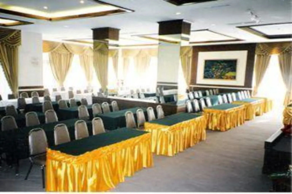 Khanom Golden Beach Hotel