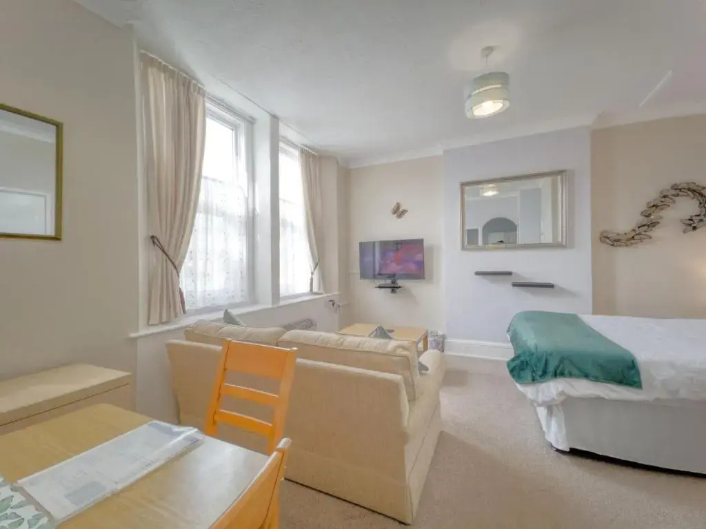Apartment 4