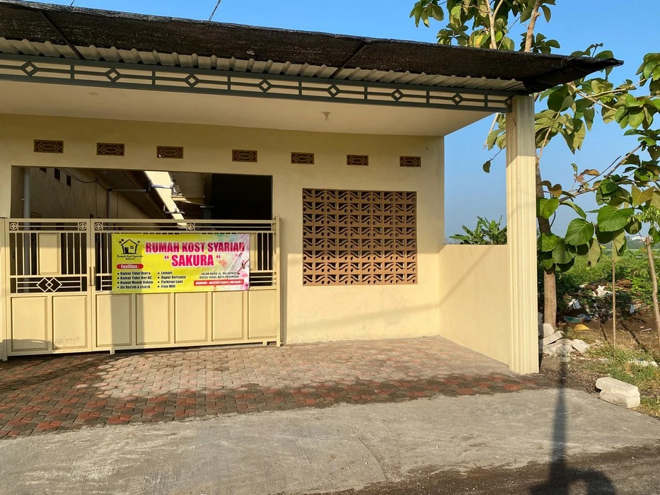 RedDoorz near Terminal Baru Pasuruan