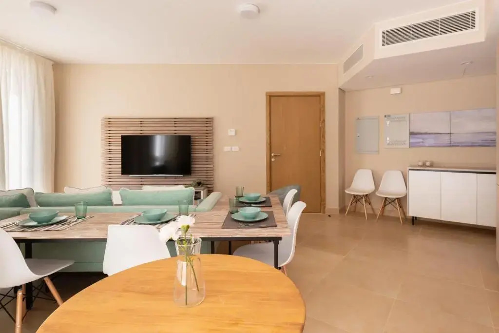 Pleasant & Calming 1 BDR Mangroovy Free Pool & Beach Access