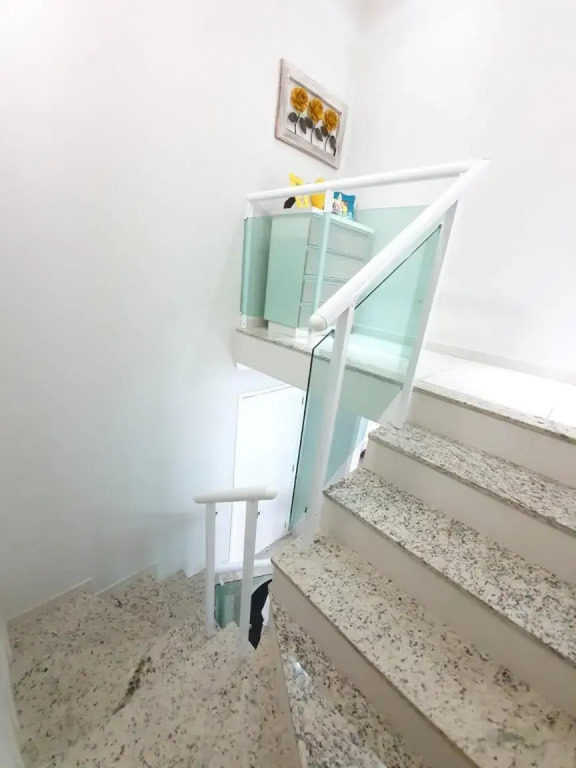 Casa confortável com varanda gourmet e 3 quartos com ar