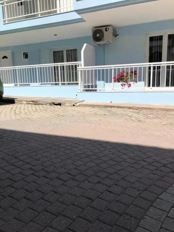 Meandros Studio Center 2