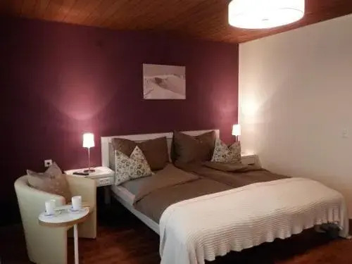 Dahoam by Sarina - Rooms  Suites