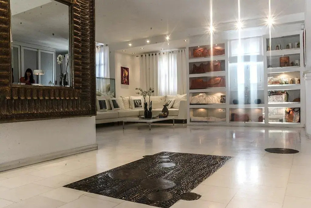 Anandes Hotel