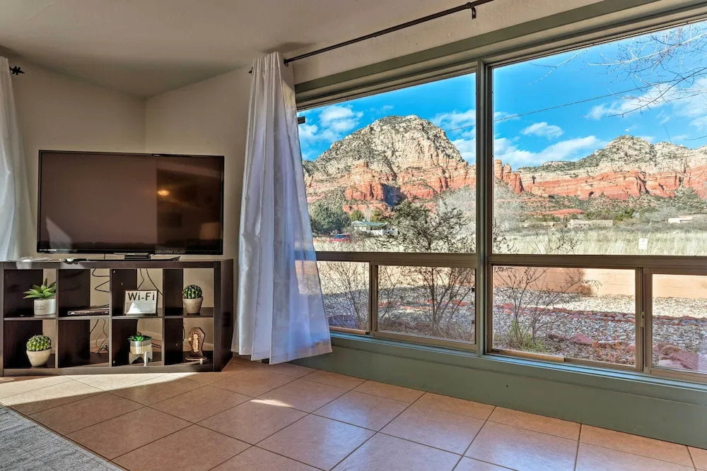 Near Hiking & Golfing: Sedona Home w/ Patio!