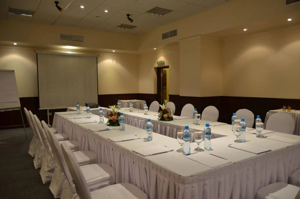 Отель Delmon International Hotel