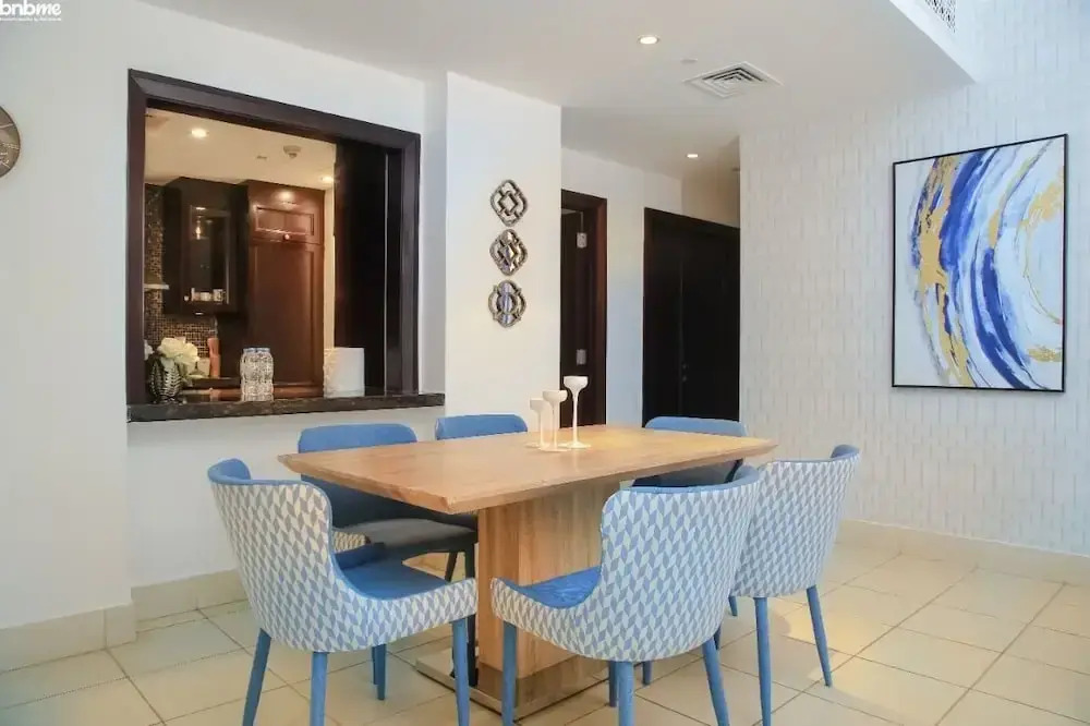 Lux 2B in Oldtown in of DT by Bnbme Homes