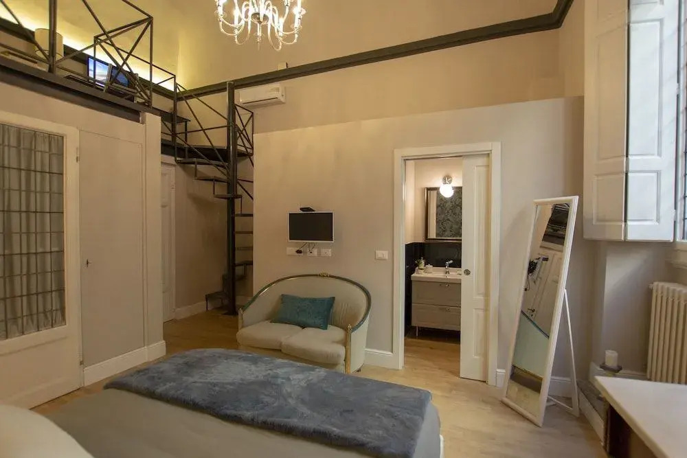 Flora Historical Luxury House