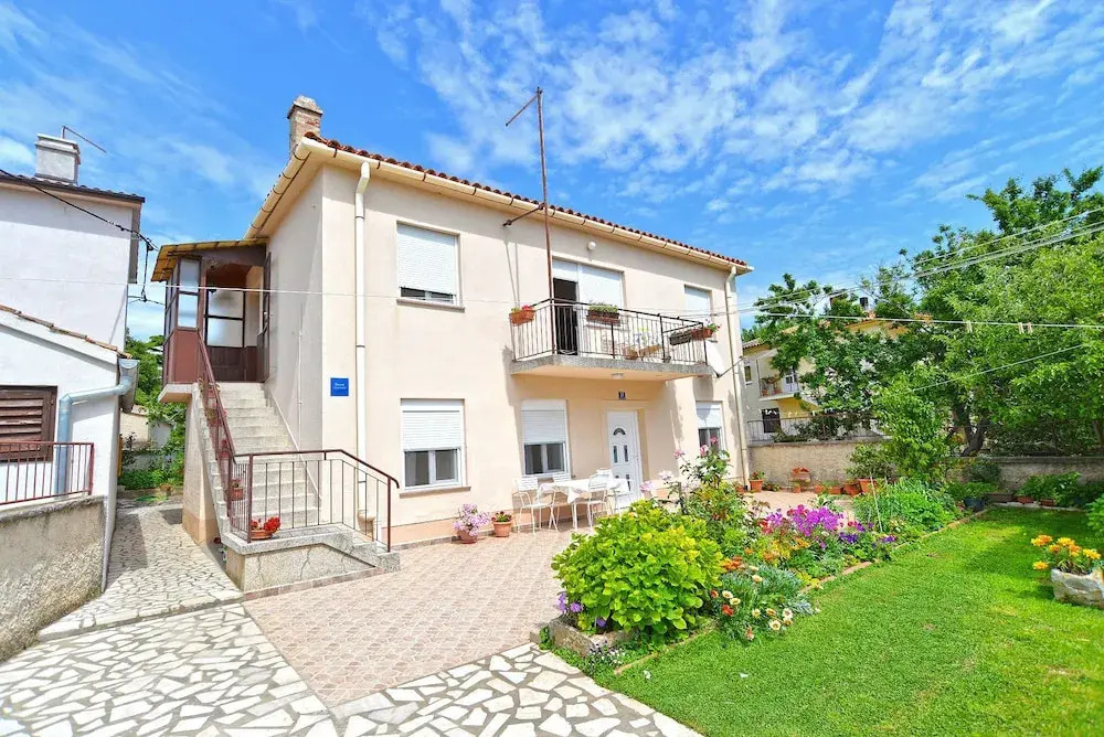 Apartment 608