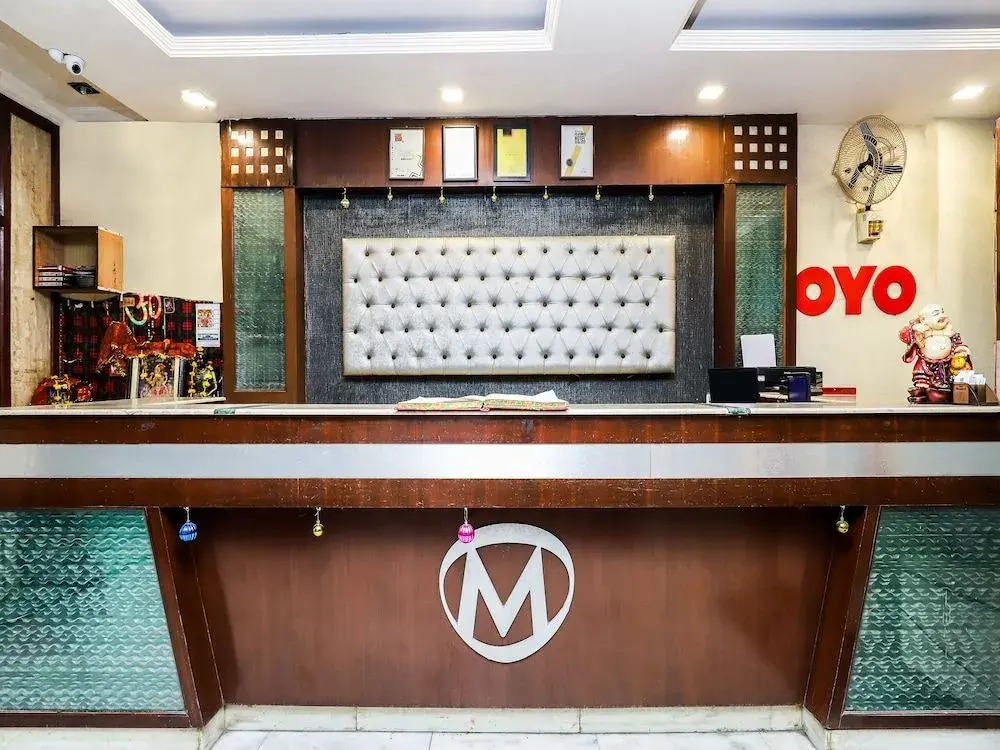 OYO 26216 Hotel Maanvi