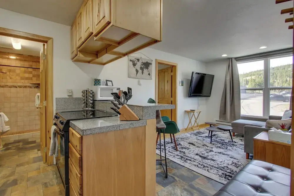 Modern Mountain-view Condo at Big Sky Resort!
