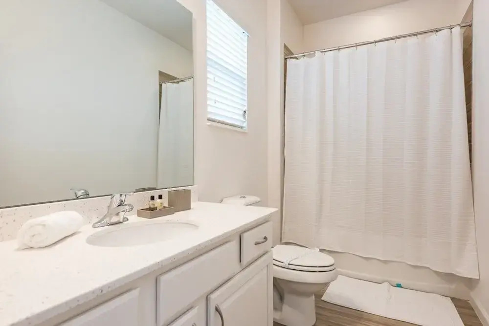 Clean Luxury! Brand New ! 5 Bedroom Home
