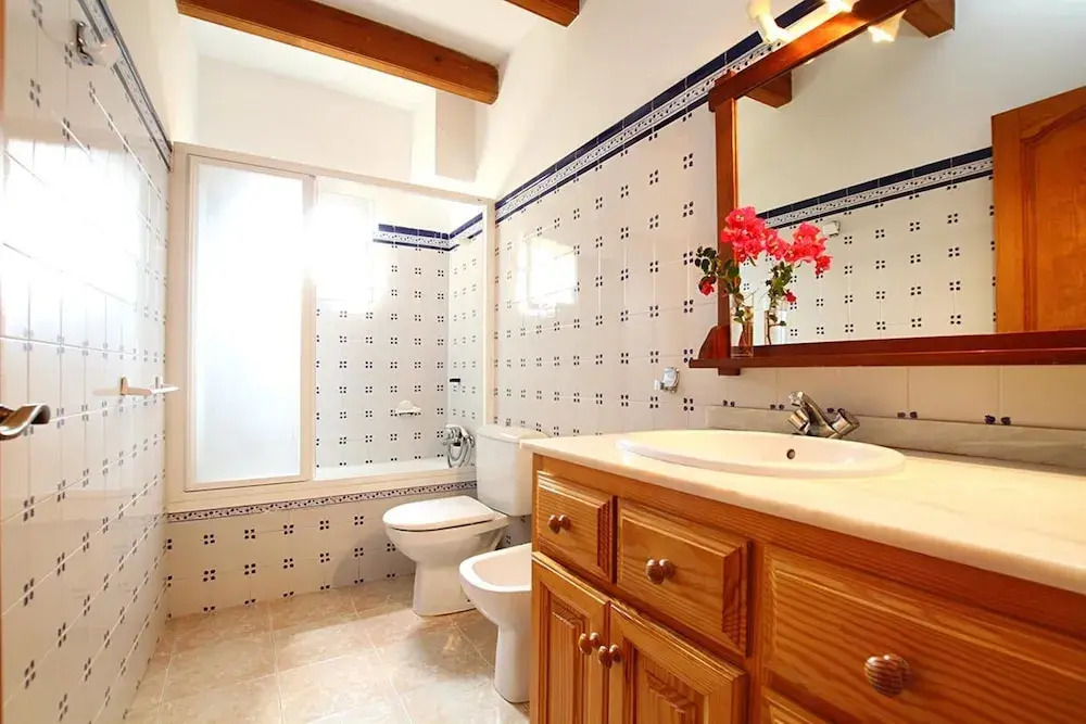 Villa - 4 Bedrooms with Pool and WiFi - 108753