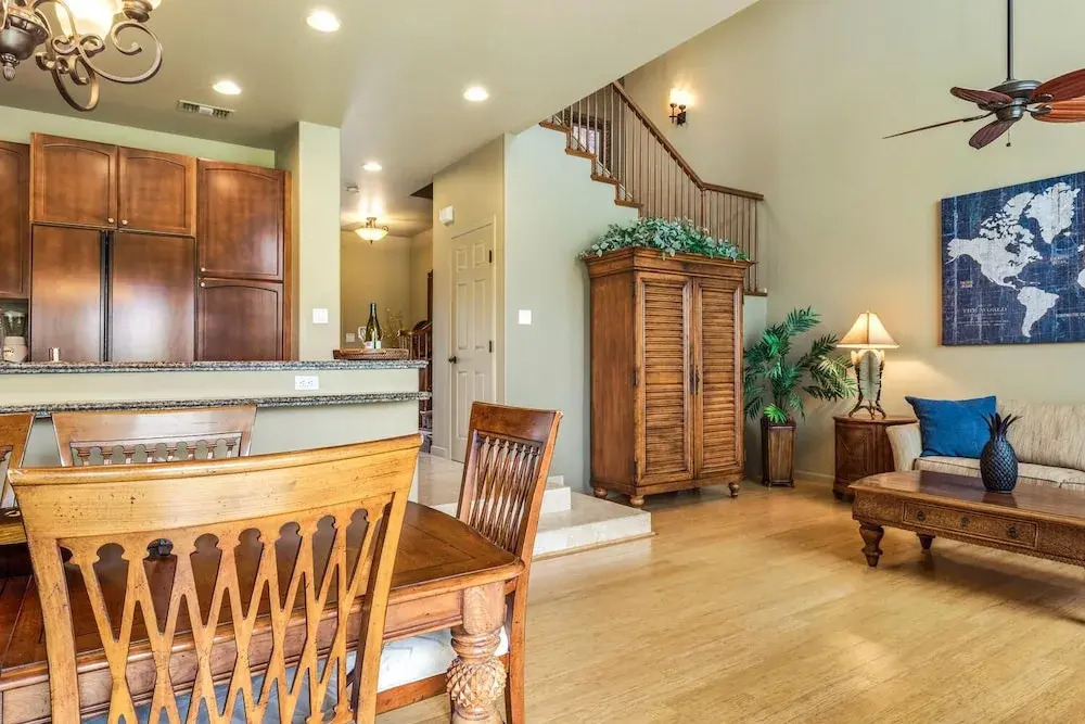 Beautifully Furnished - Hawaiian Villa - AC & Wifi! - Vrkcv