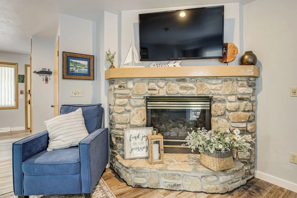 < 1 Mi to Peninsula State Park: Central Condo