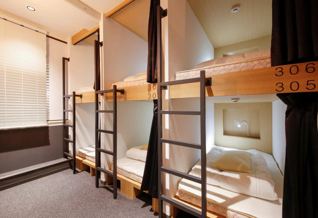 White Hostel Shinsaibashi