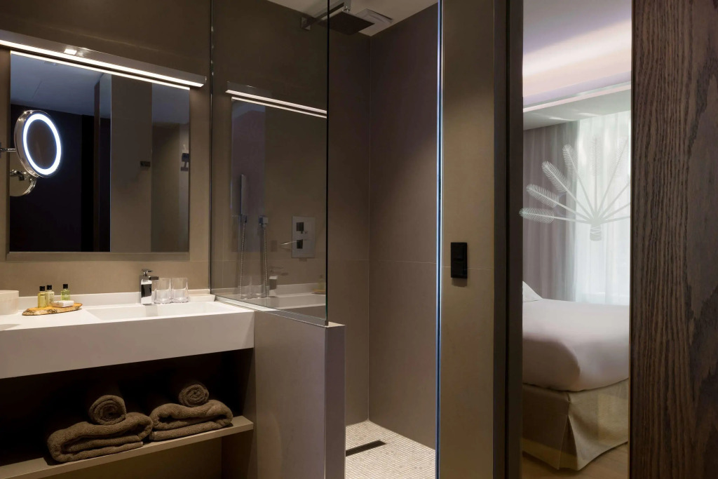 Hotel LArbre Voyageur - LILLE