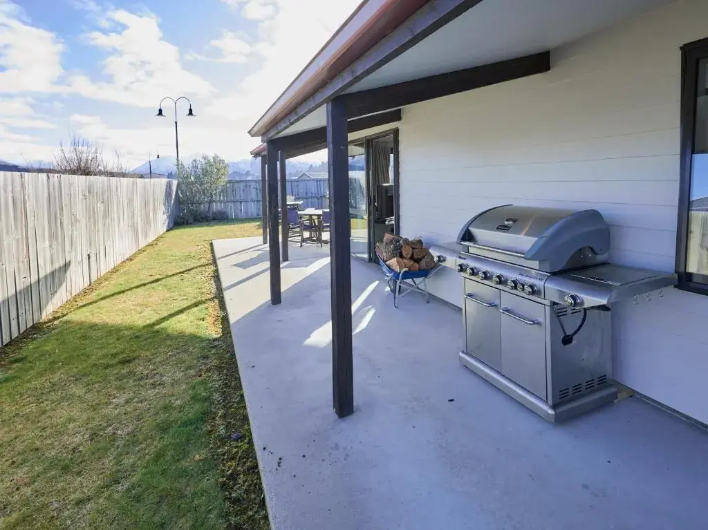 Juno Escape - Wanaka Holiday Home