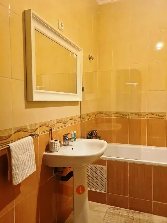 Superbe Appartement à 2 Min de la gare de Tanger et à 5 min de la plage Malabata