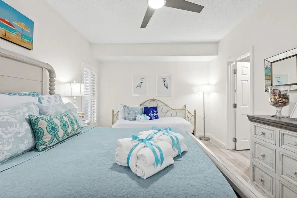 Fun In The Sun! Crescent at Miramar - Gulf Front+Beach Chairs