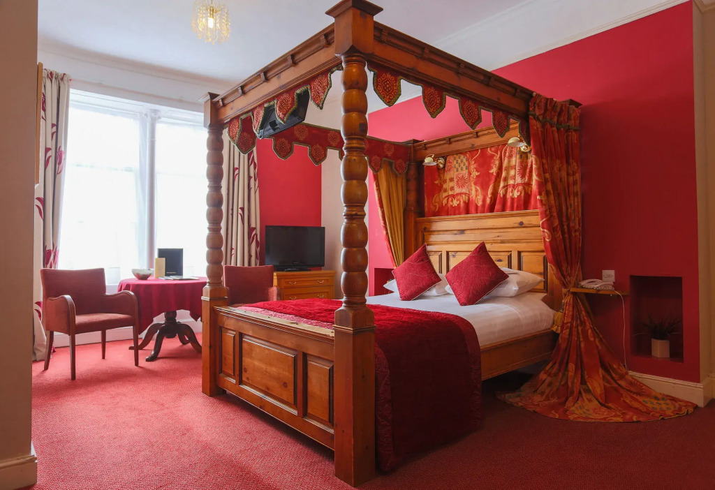 Royal Exeter Hotel