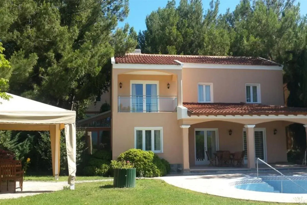Pine Club Apart Hotel