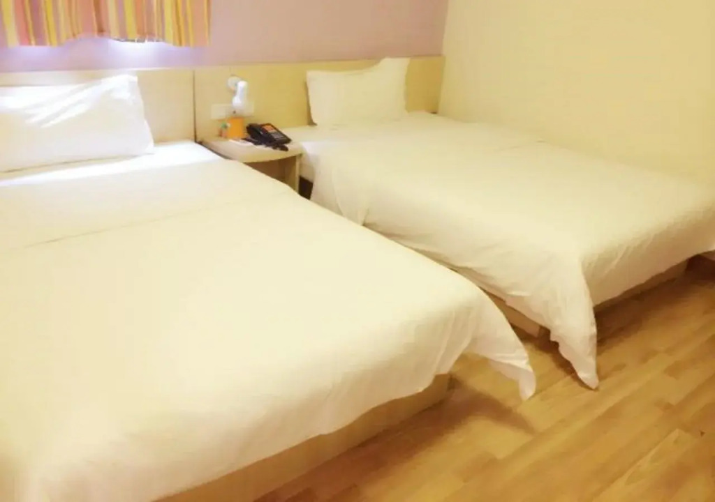 7 Days Inn Changsha Yinpenling Aokesi Square Branch