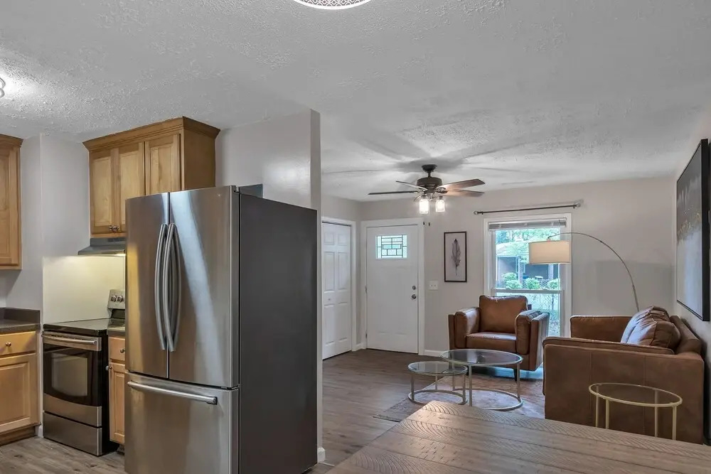 Cozy And Peaceful - Great Outdoor Space 3 Bedroom Home by Redawning