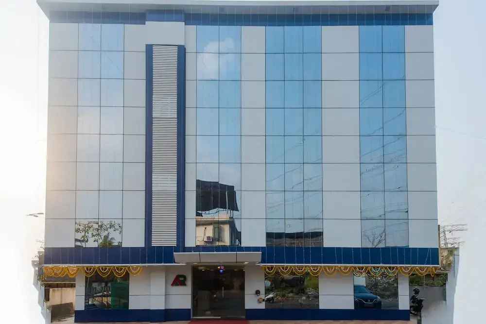 OYO 17391 Arya Residency