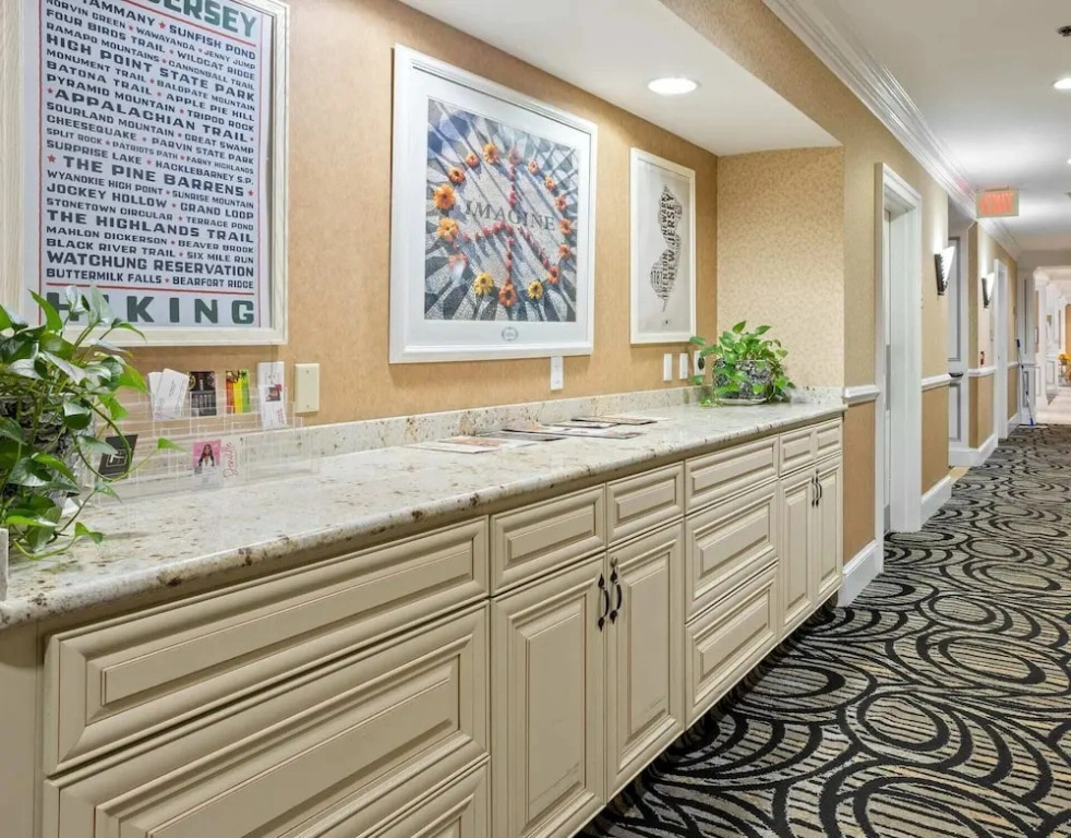 Serene Stay With Amenities & Breakfast bar