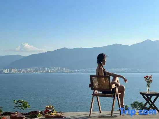 Lisu · Zhenxinghe | Cliffside Sea-view Vacation Homestay in the Clouds