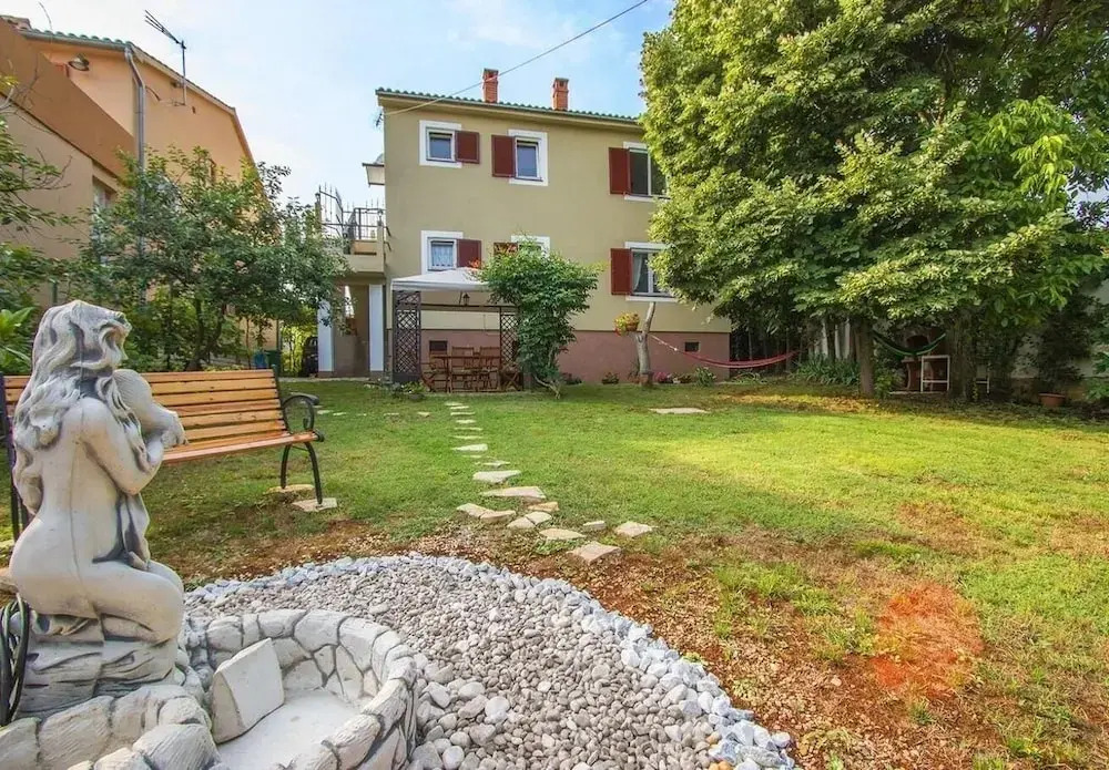 Ljilja - Nice Garden - A1