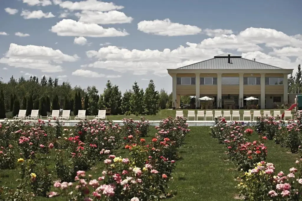 Estancia Mendoza Wine Hotel