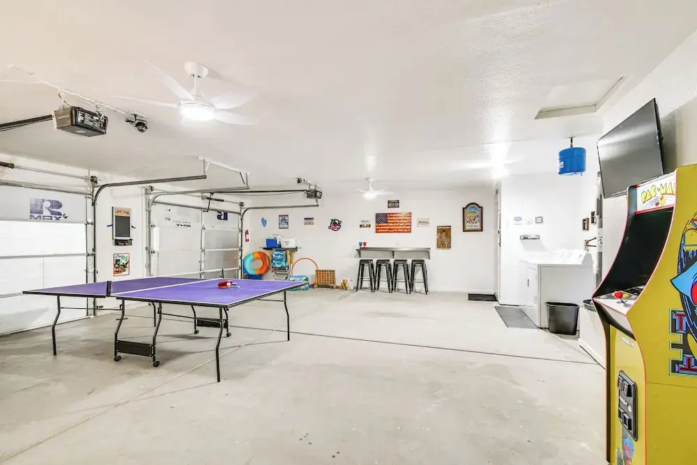 Game Room + Fire Pit : Lake Havasu Retreat!