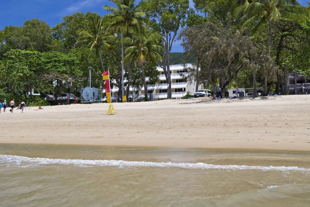 On Palm Cove Beachfront Apartments