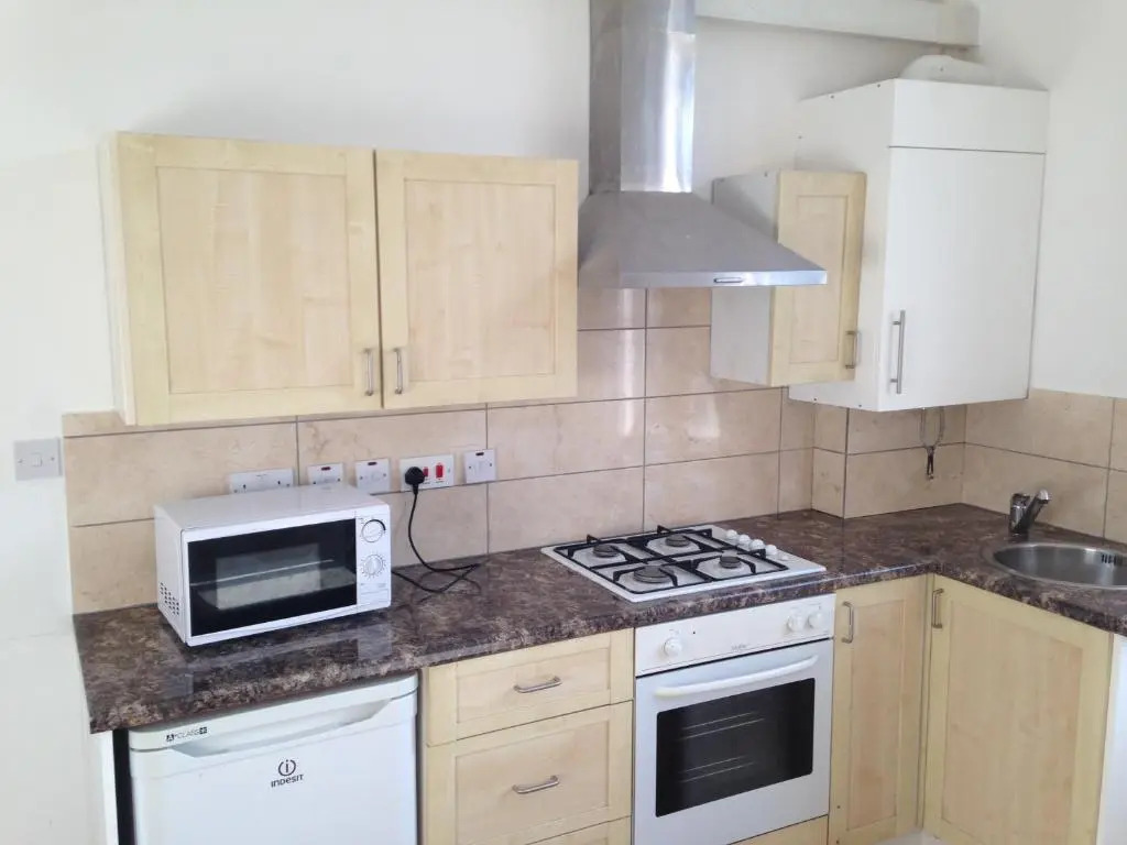 Arsenal 123 close to Emirates stadium direct Eurostar Heathrow-free parking