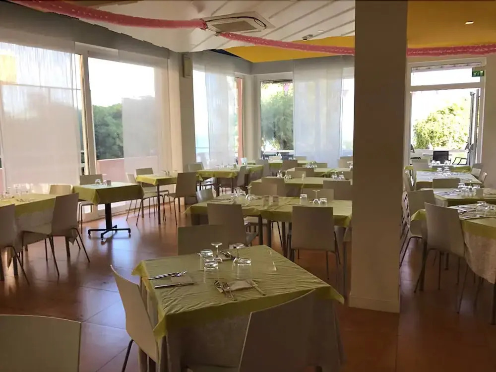 Club Hotel