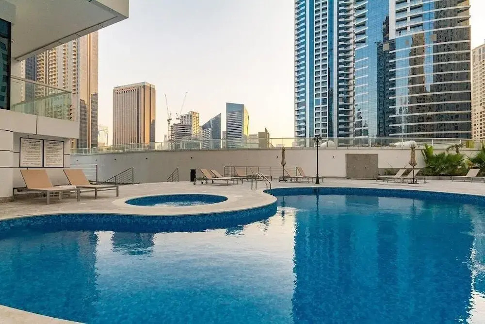 Luton Vacation Homes Continental Tower