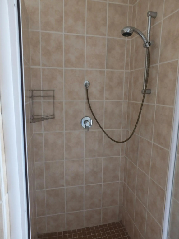 Heron Place sunny self-catering garden flatlet