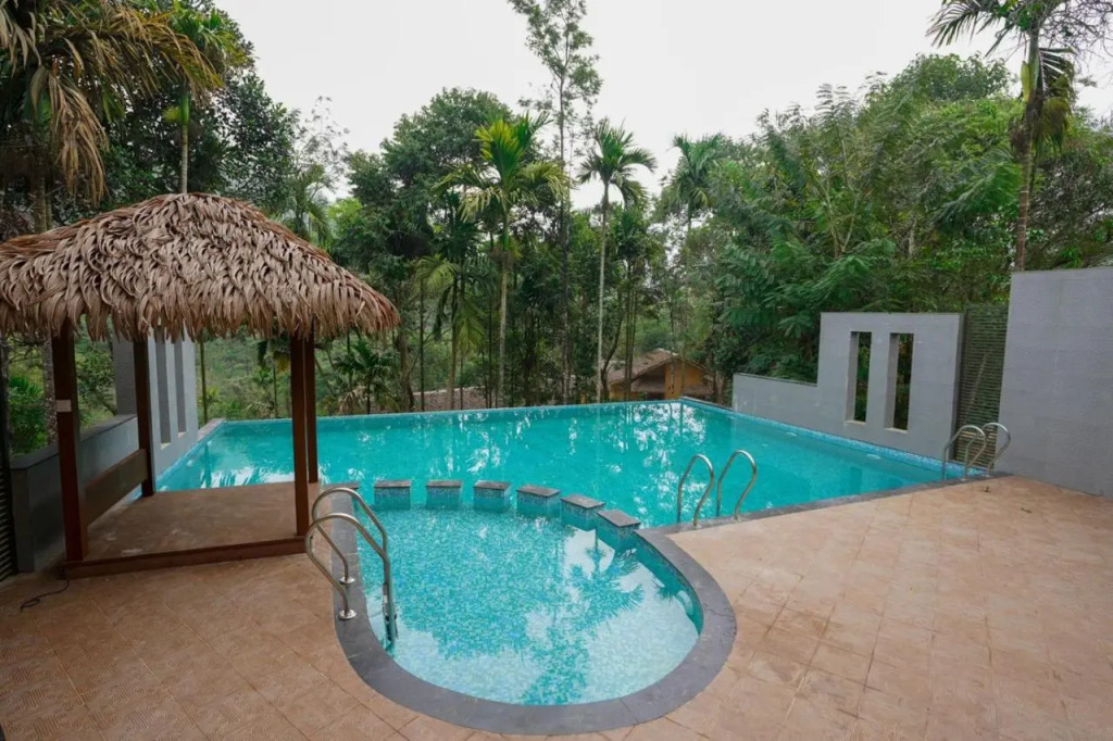 Maple Ash Resort