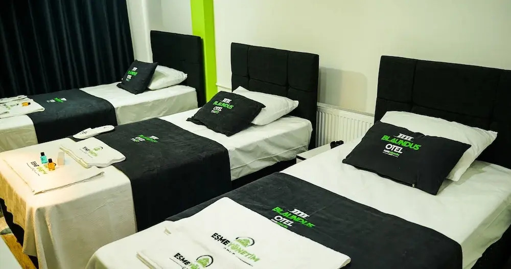 Blaundus Otel
