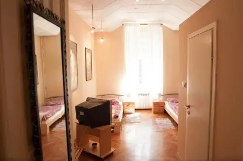 Rooms Grahor