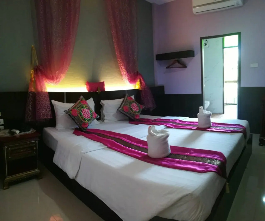 Fai Kham Boutique
